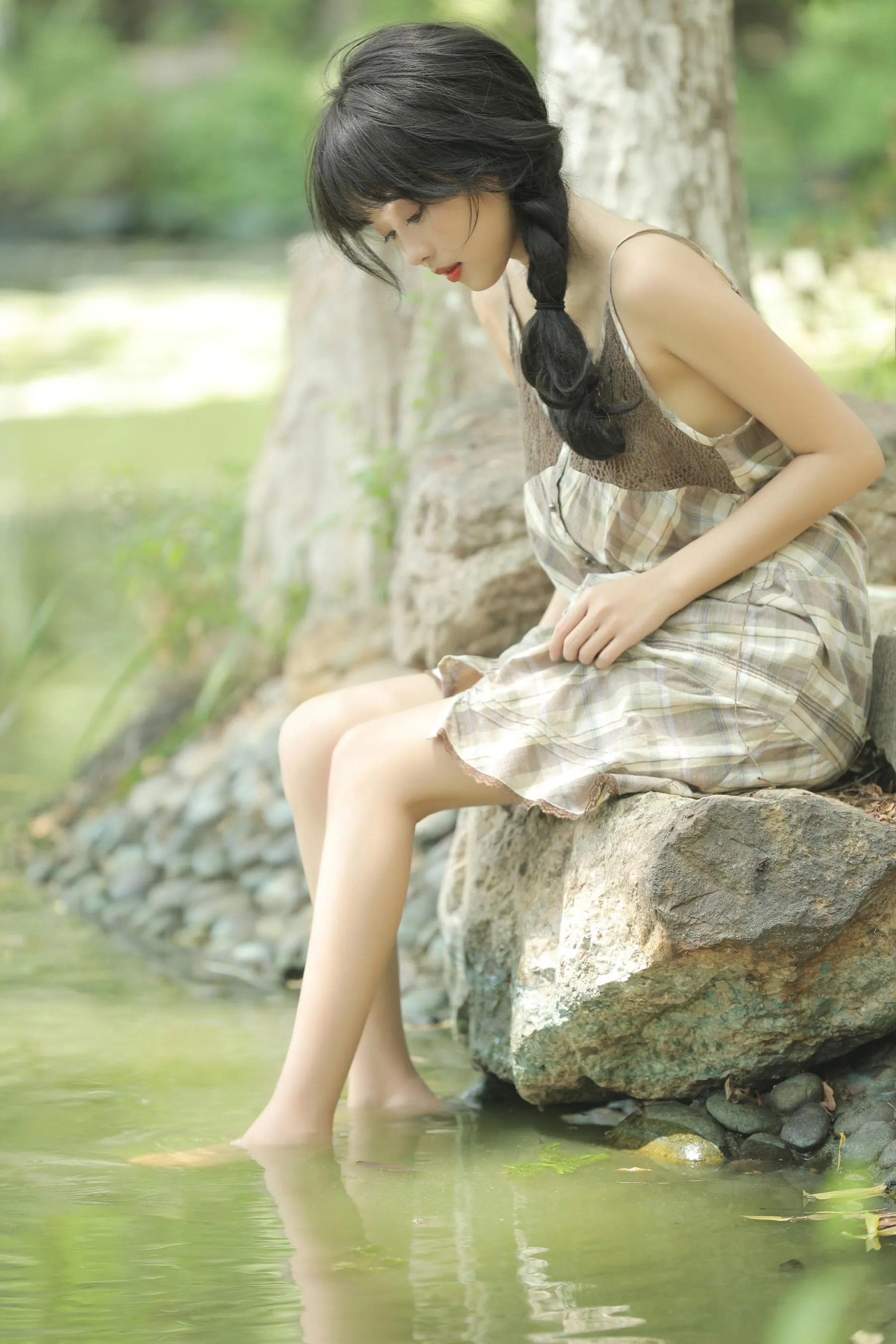 [YITUYU艺图语]2022.09.22 小夏日 小薇人儿 [34P]插图1